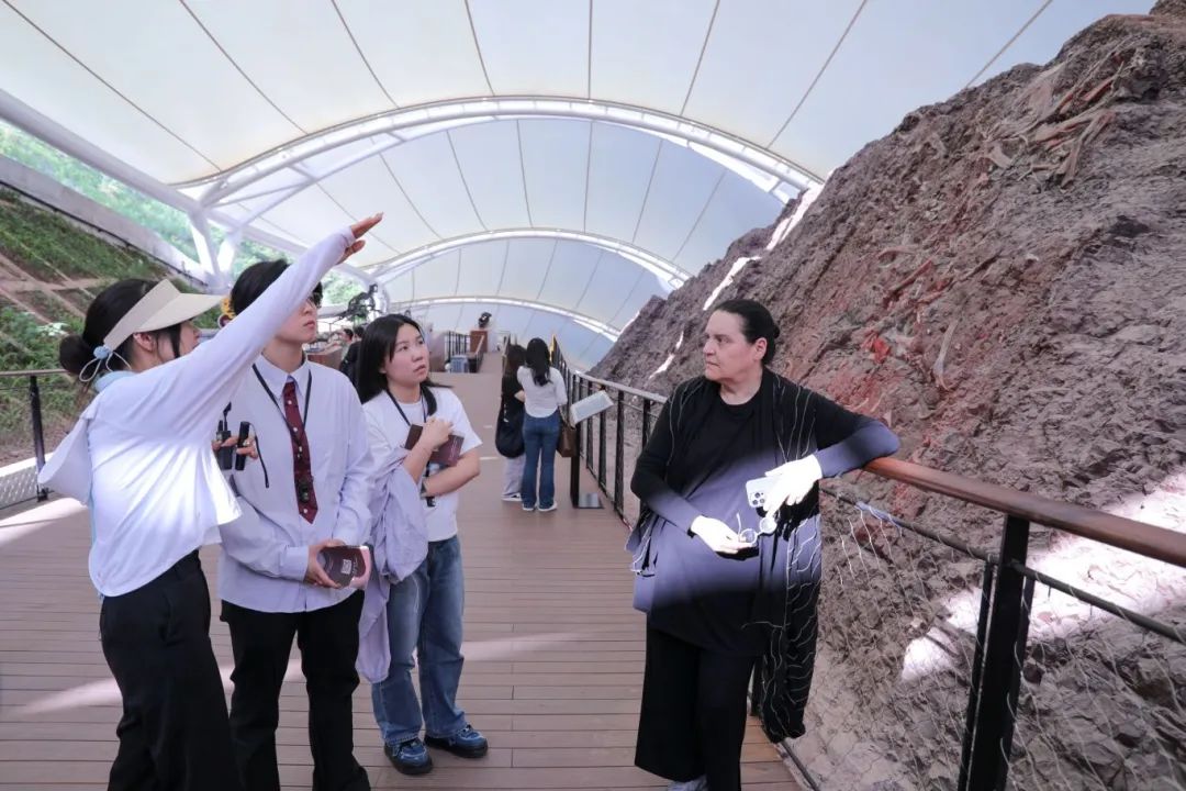 “‘创’见世界·全球文创大师重庆行活动”走进云阳世界地质公园